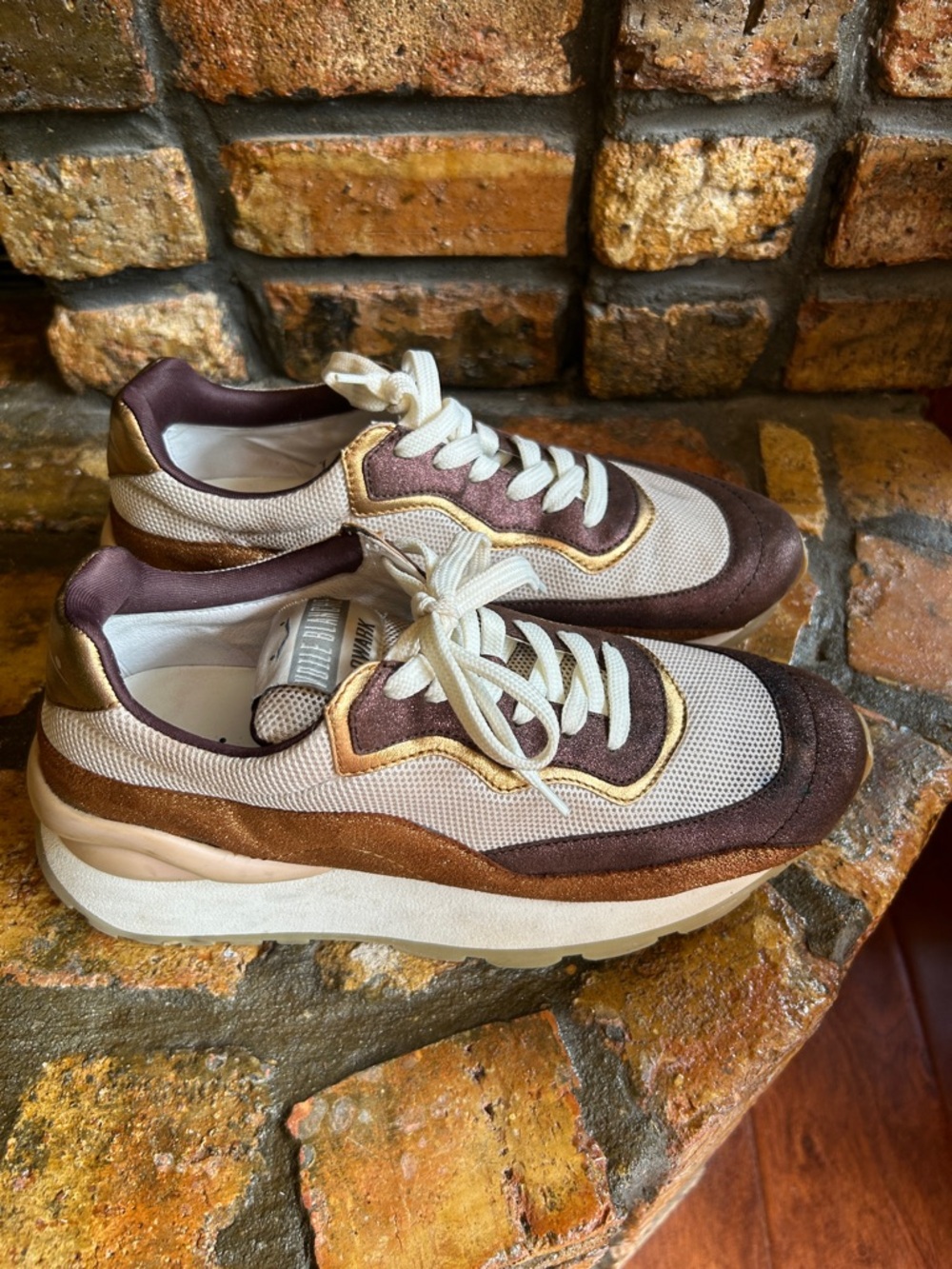 Voile Blanche Sneakers.